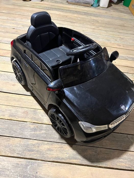 Дитяча велика машина електромобіль + пульт і зарядка (1-6 років)