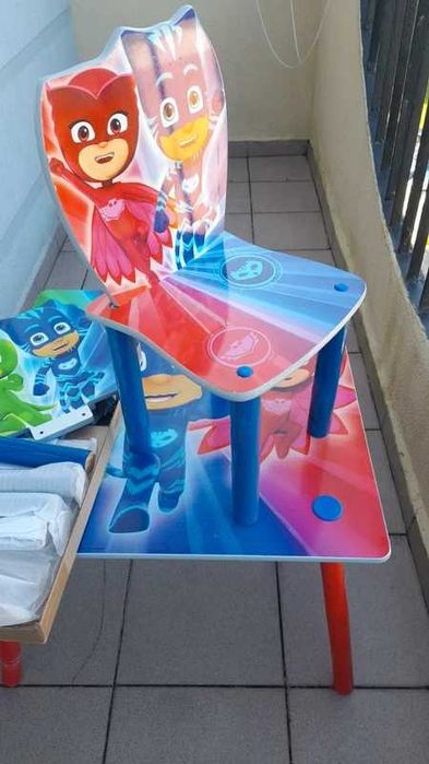 Stół stolik dla dzieci + 2 krzesła PJ Masks 18m+