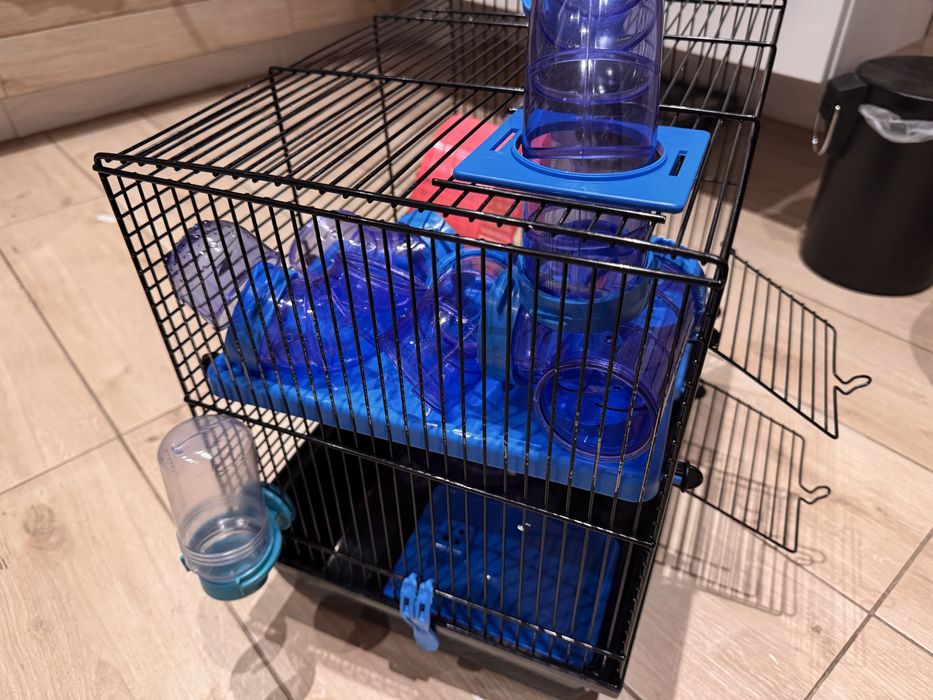 Klatka chomika z wyposażeniem