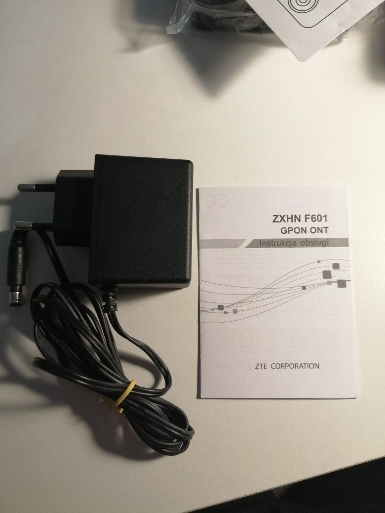 Router przewodowy ZTE ZXHN F601 GPON cały komplet wraz z opakowaniem