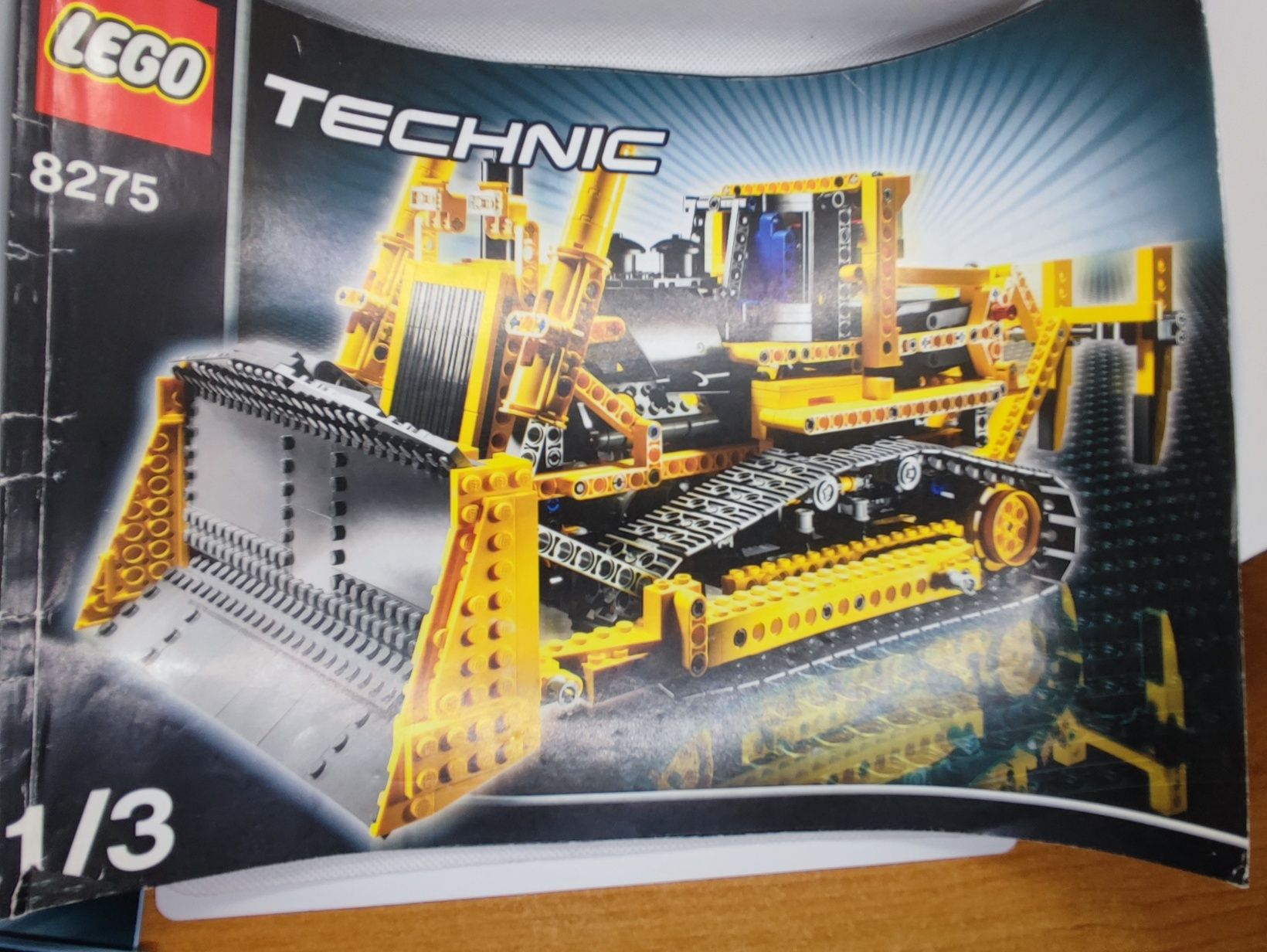 LEGO® 8275 Technic - Buldożer z silnikiem