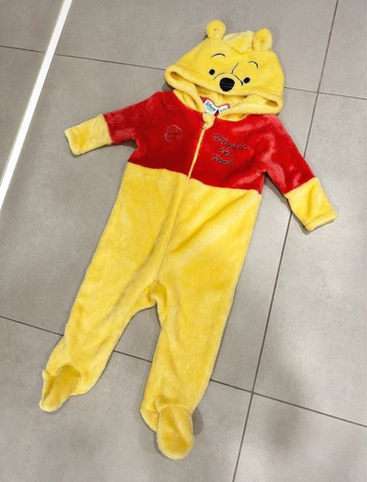 Pajacyk kombinezon piżamka Kubuś Puchatek mięciutki  6-9 miesięcy