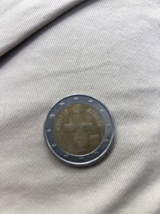 2 euro, muito bem estado.