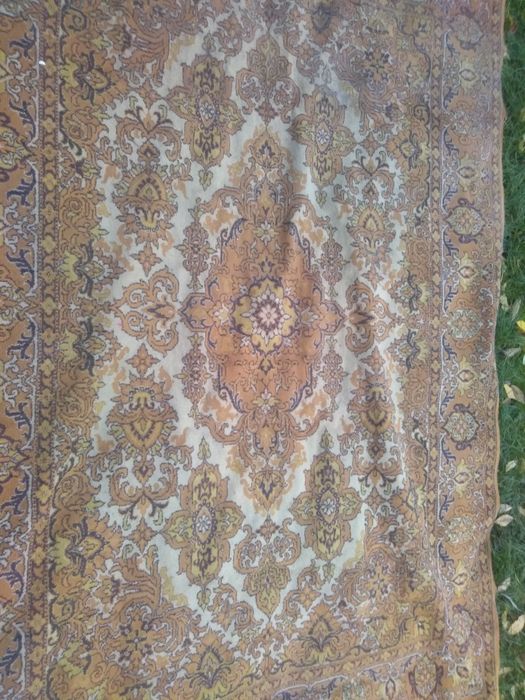 Килим ,ковёр 3м. на 2м. в гарному станi.