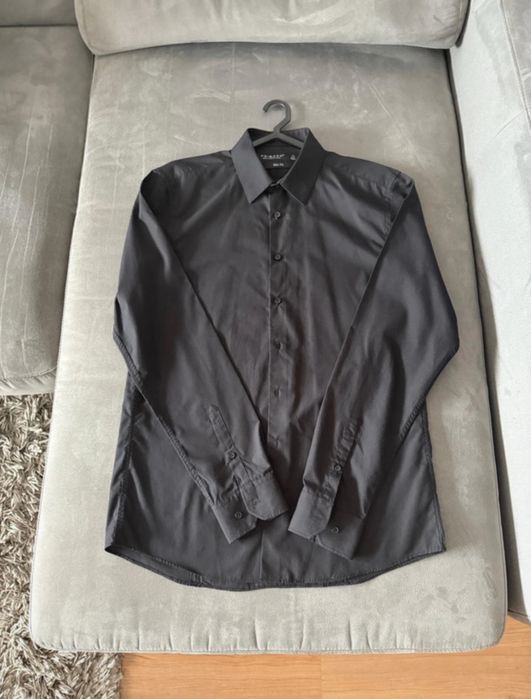 Conjunto 3 camisas Primark tamanho M slim fit ( preto, cinza,branco )