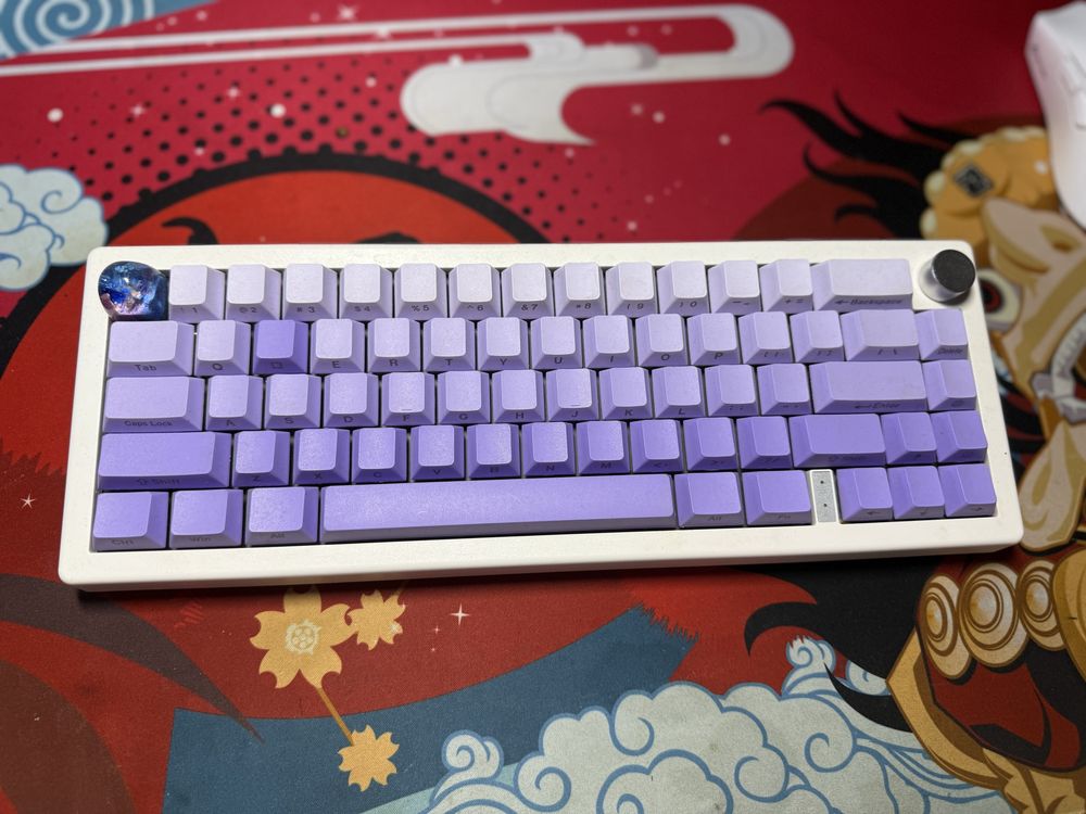 Продам кастомную клавиатуру на базе gmk68