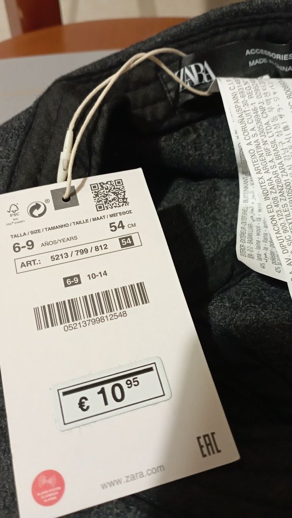 Кепка zara 54 см.