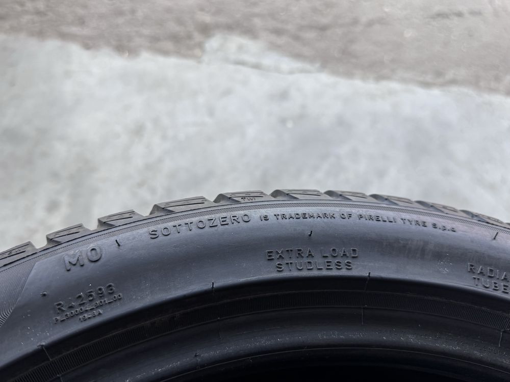 NOWE Pirelli Sottozero 3 245/40/18 Opony zimowe 2022r