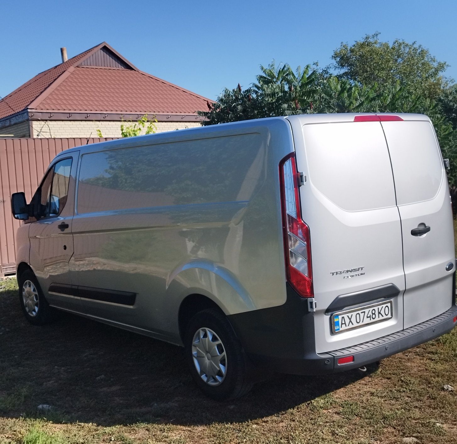 Бус Ford Transit Custom довга база