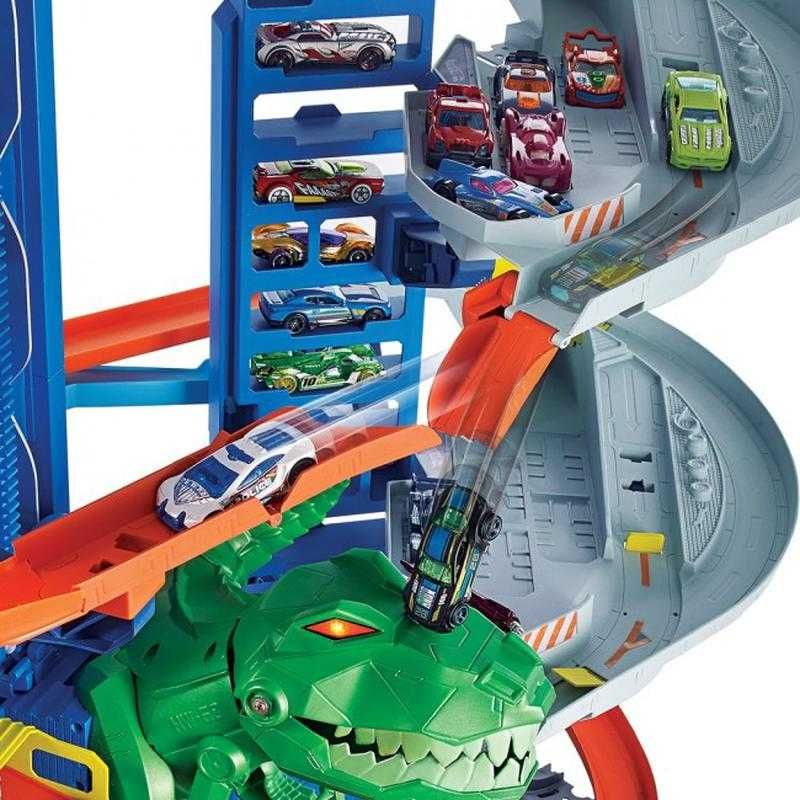 Легендарный гараж невообразимый Гараж трек хот вилс HOT WHEELS GJL14