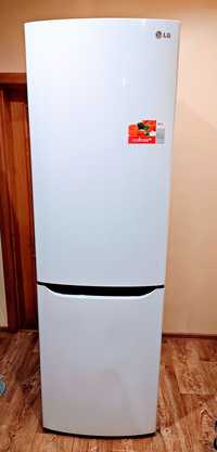 Двухкамерный холодильник LG GC-B449SVC В ИДЕАЛЕ