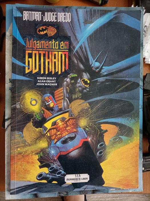 Batman + Judge Dredd