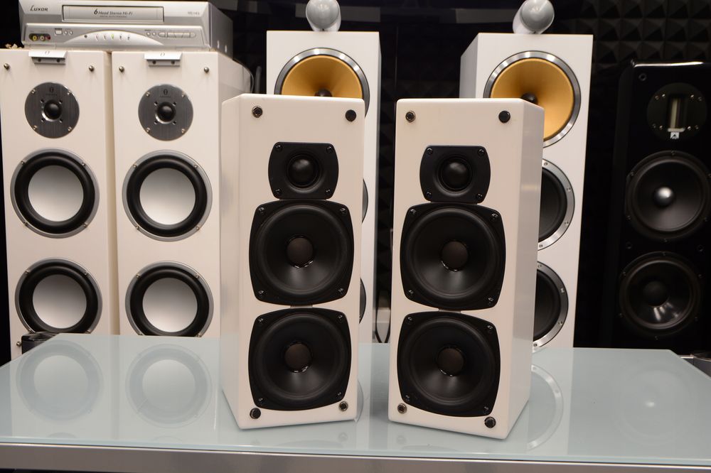 kolumny głośniki ścienne surround MK SOUND M7 do dolby Atmos