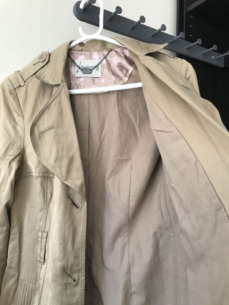 Gabardina trench coat impermeavel stradivarius