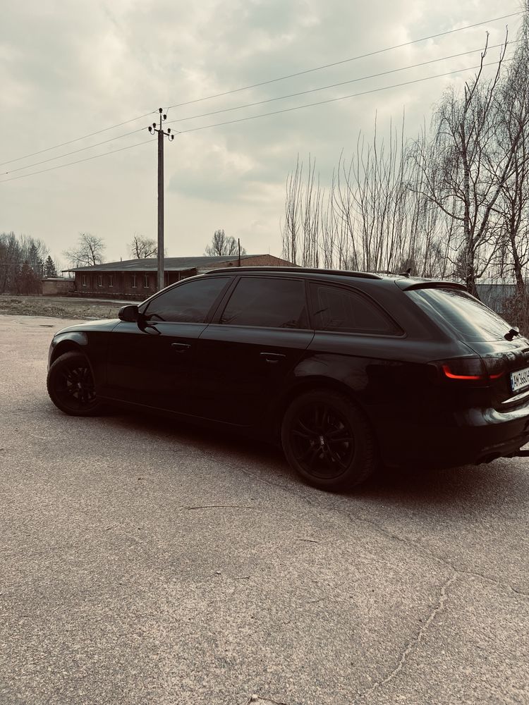 Audi a4 2012 рік 2.0 tdi qaatro