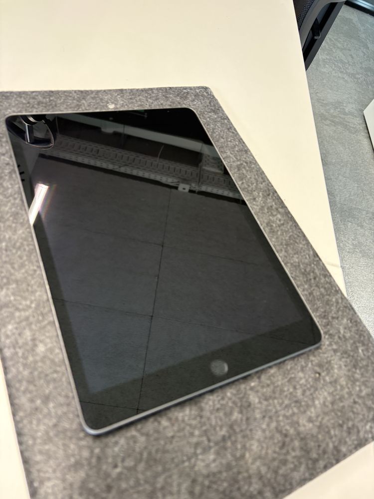 Apple iPad 9 (9th generation - 9 geração)