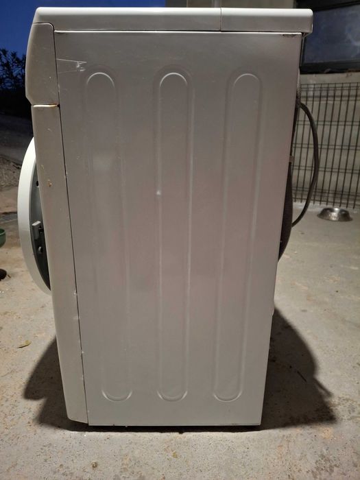 Máquina de lavar roupa. Samsung e em bom estado. Zona do Entroncamento