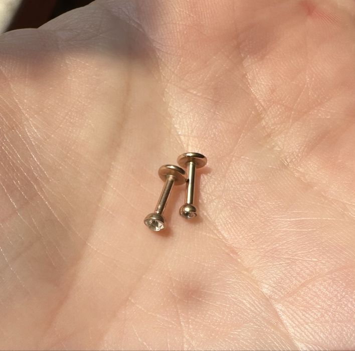 Пірсинг. Лабрет. Титан