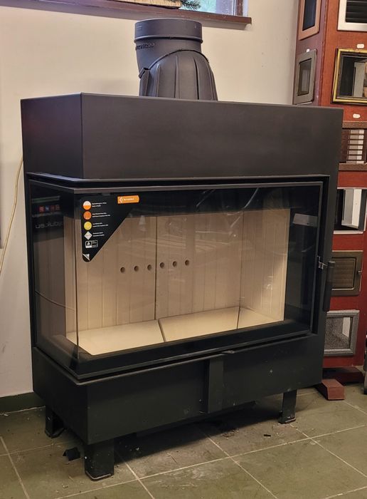 Kominek powietrzny stalowy KRATKI LUCY lewy 14 kW Ø 200