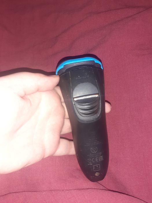 Philips AT750 AquaTouch электробритва бритва для бороды гоління бритья