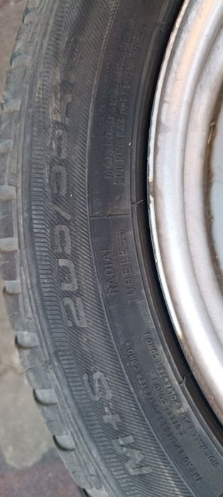 Komplet opon zimowych na felgach 205/55 R16 Ford Mondeo