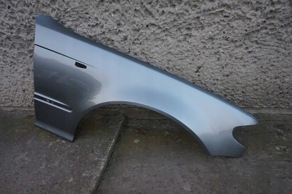 BMW E46 РЕСТ/ДО РЕСТАЙЛ Крило ліве/Праве в колір !! усі кольори