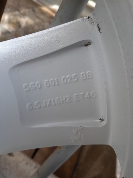 Диски фольцваген (5*112)с резиной 205.60.R16 (оригинал)