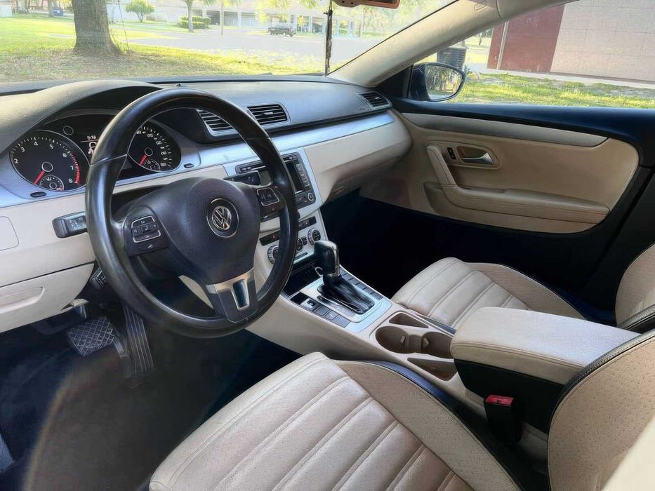 Volkswagen CC      2013
