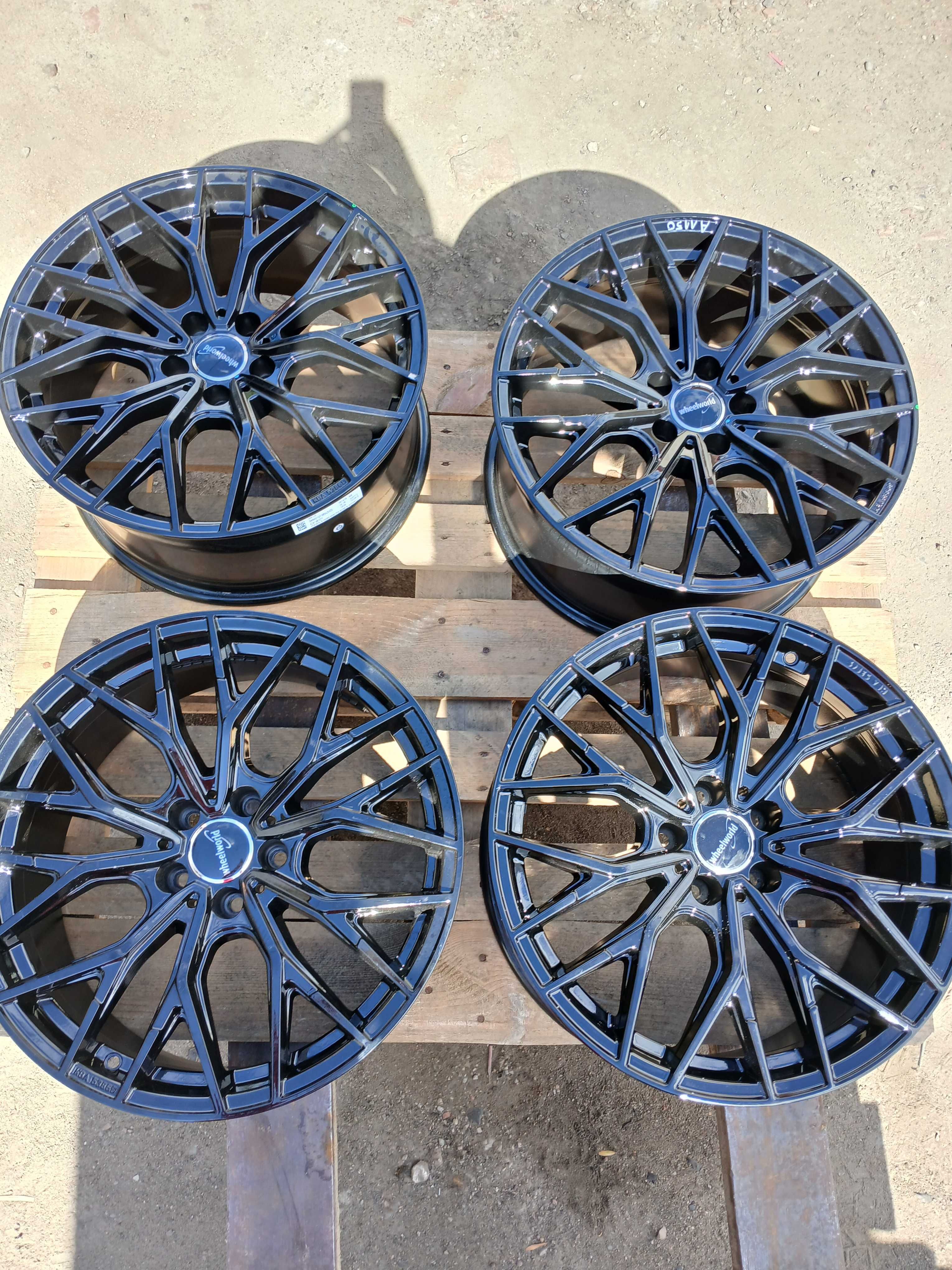 A1150. WHEELWORLD 8,5 x 19 ET 26 rozstaw 5x112