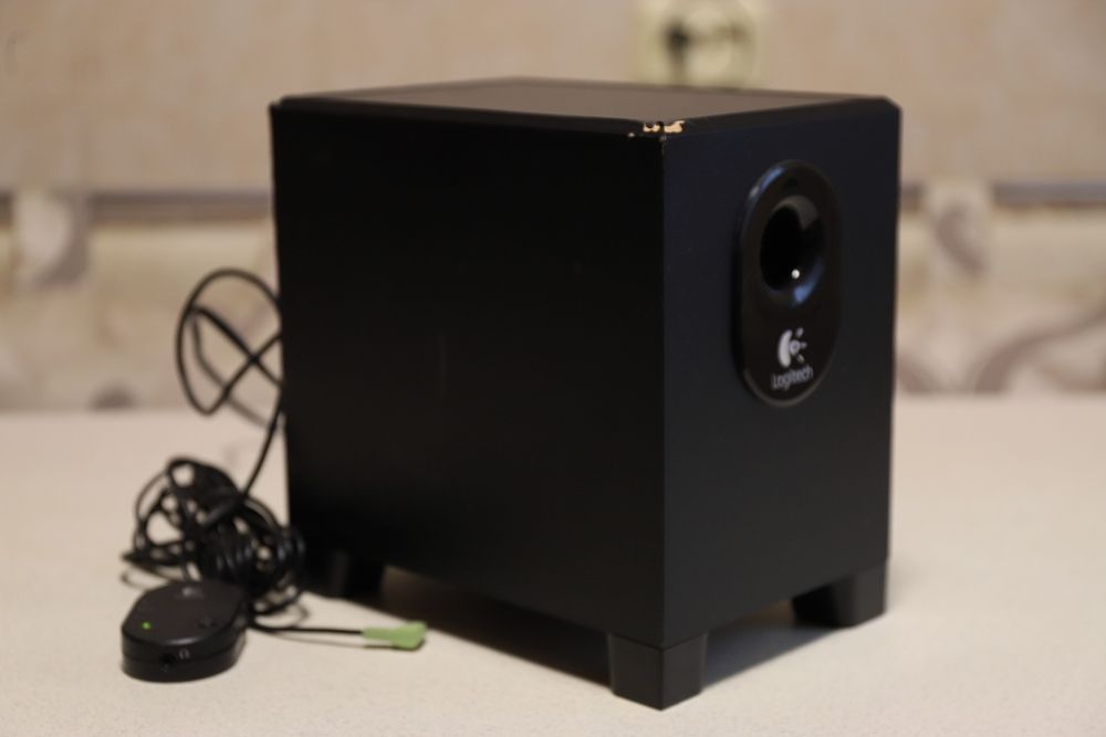 Logitech  X - 210  сабвуфер