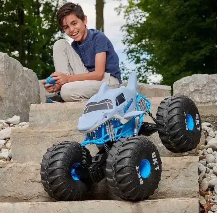 Радіокерований монстр-трак Spin Master Monster Jam Megalodon 1:6