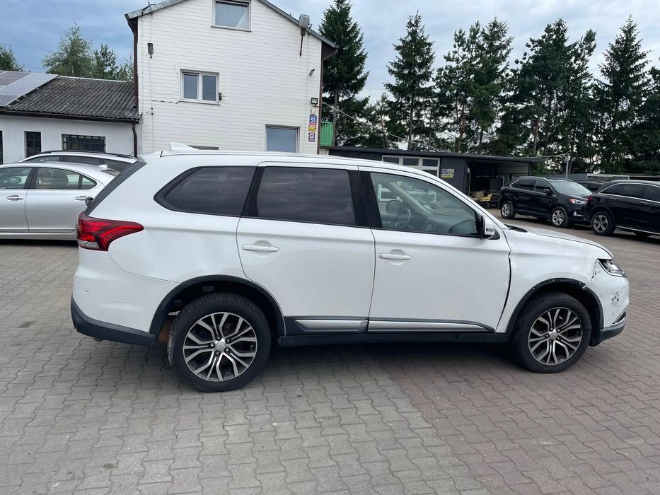 Mitsubishi Outlander 2017 Mitsubishi Outlander - W POLSCE, po opłatach i akcyzie
