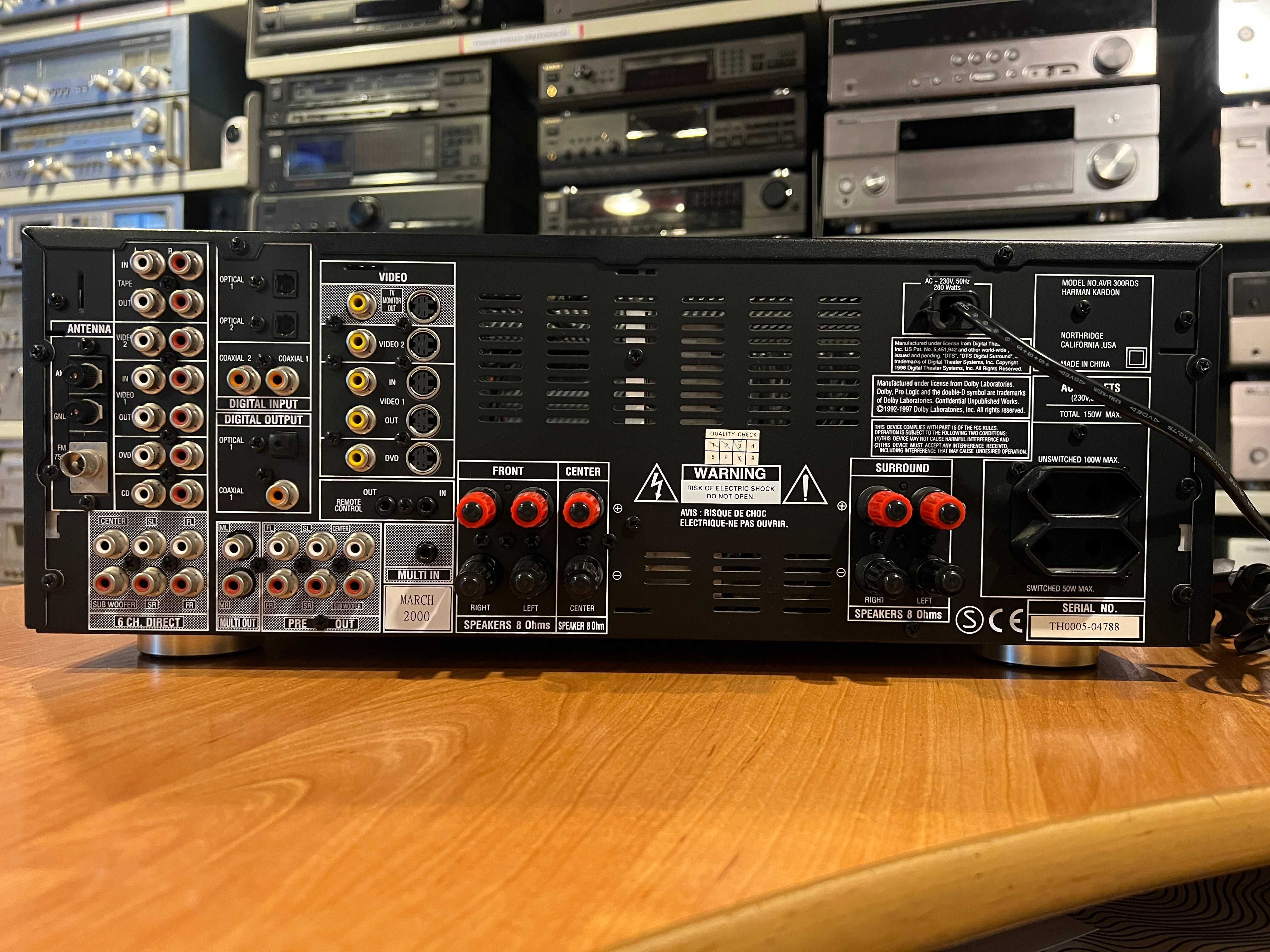 Amplituner H/K AVR 300 Audio Room