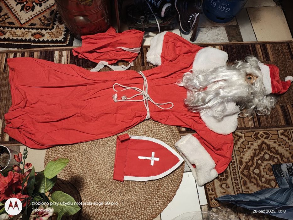 Strój Mikołaja jak nowy