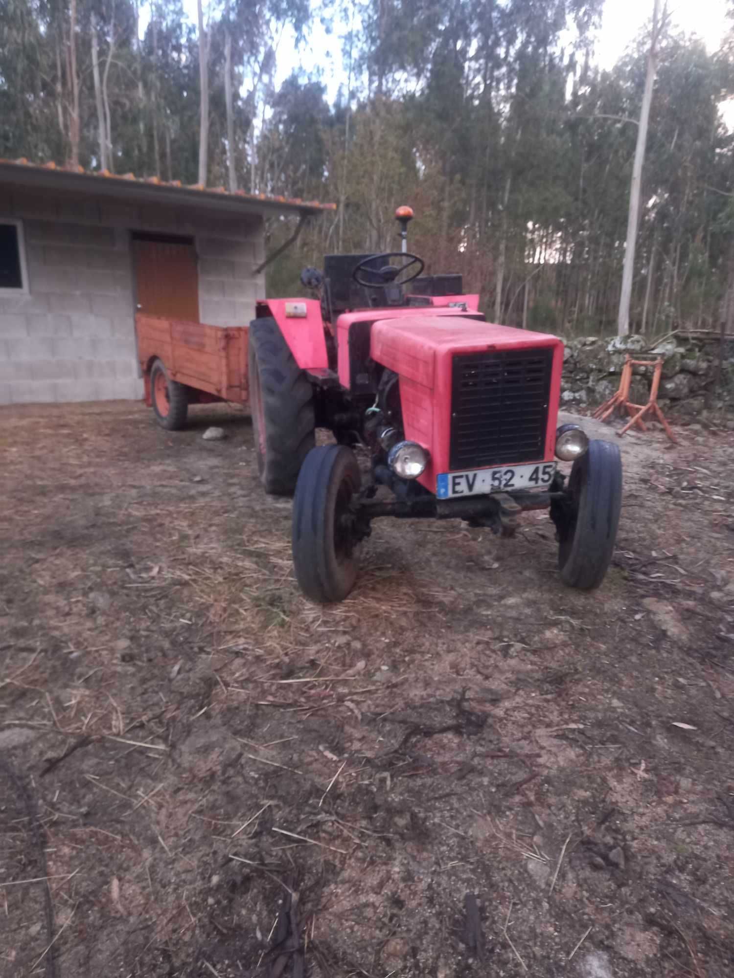 Trator Belarus T25A2