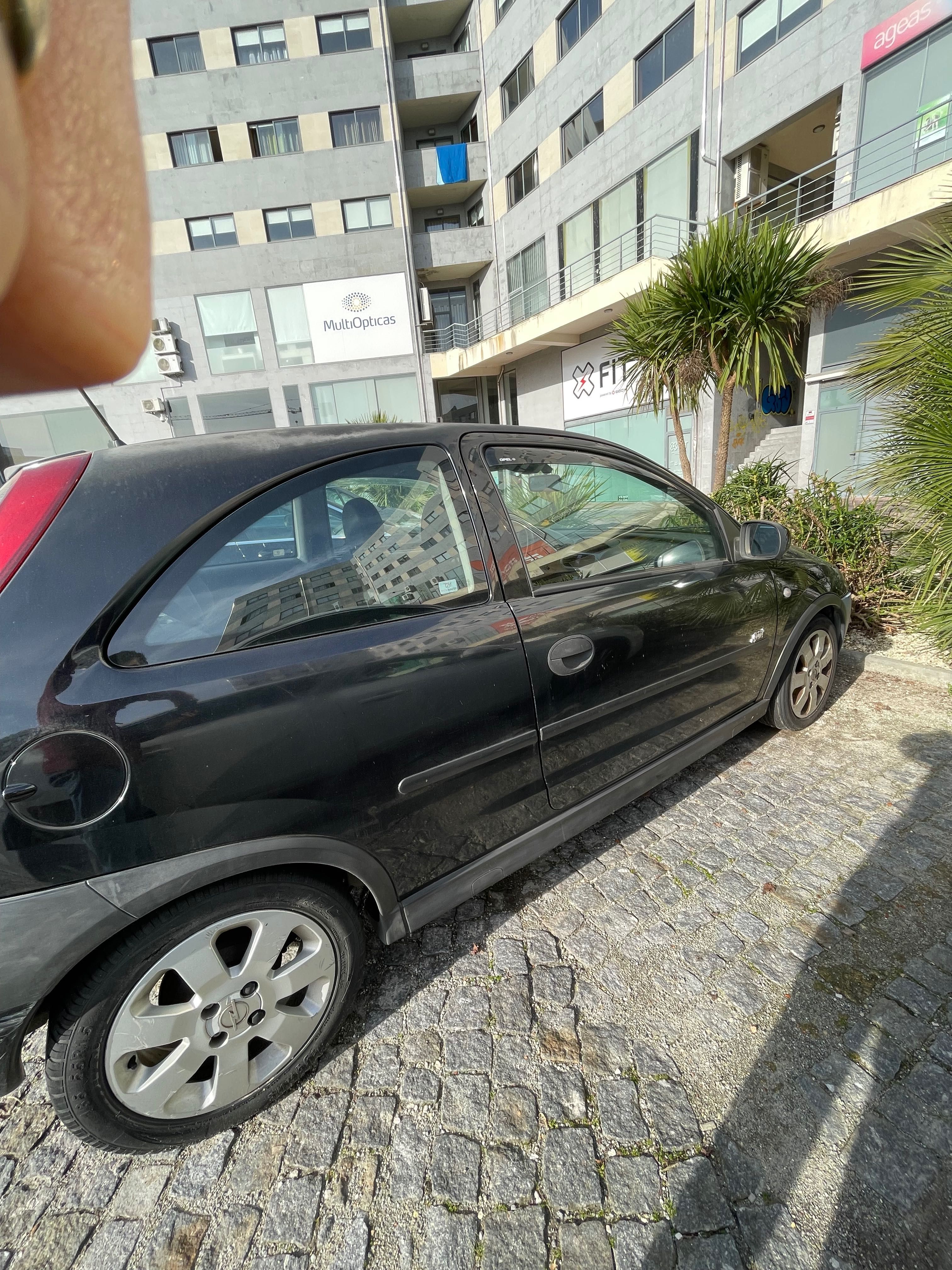 Opel corsa c 1.4 sport