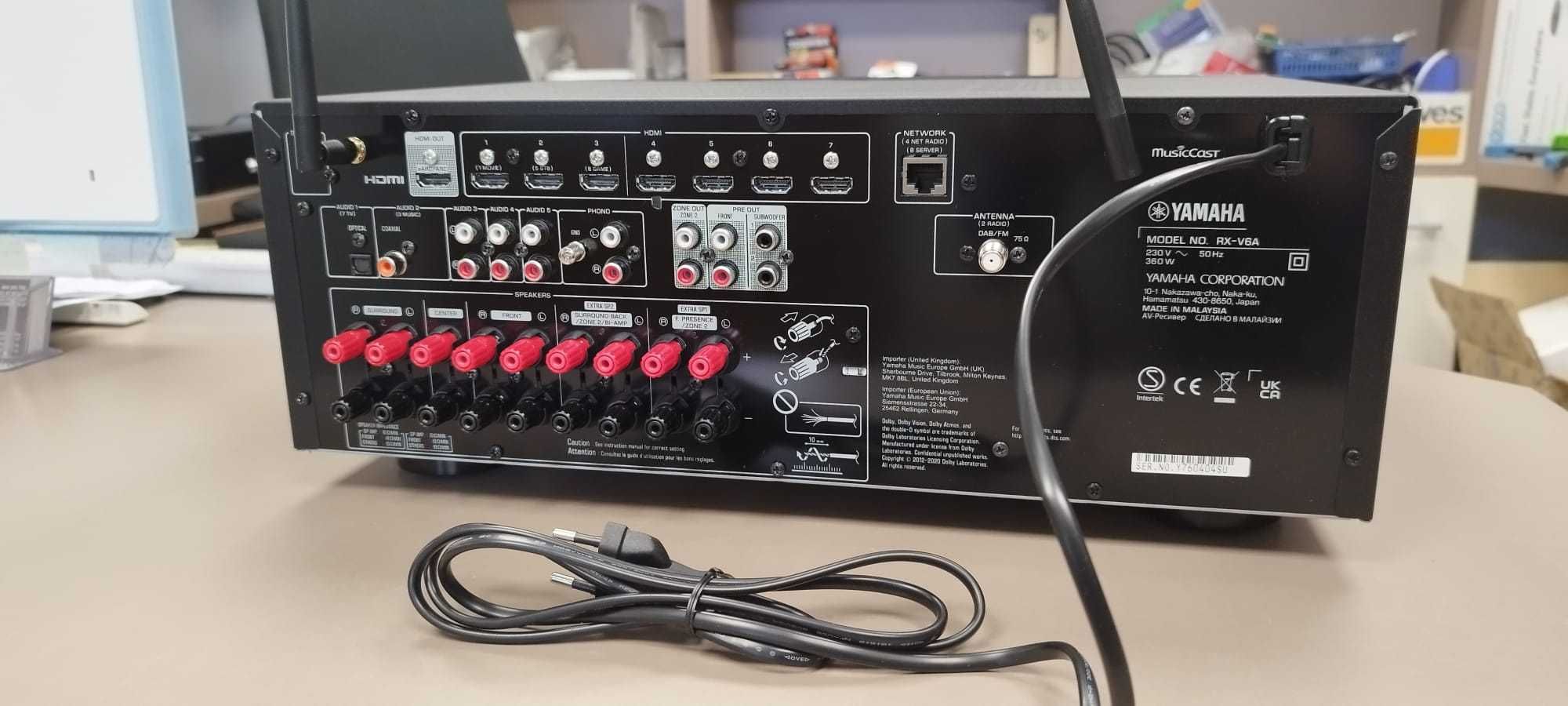 Amplituner Yamaha RX-V6A