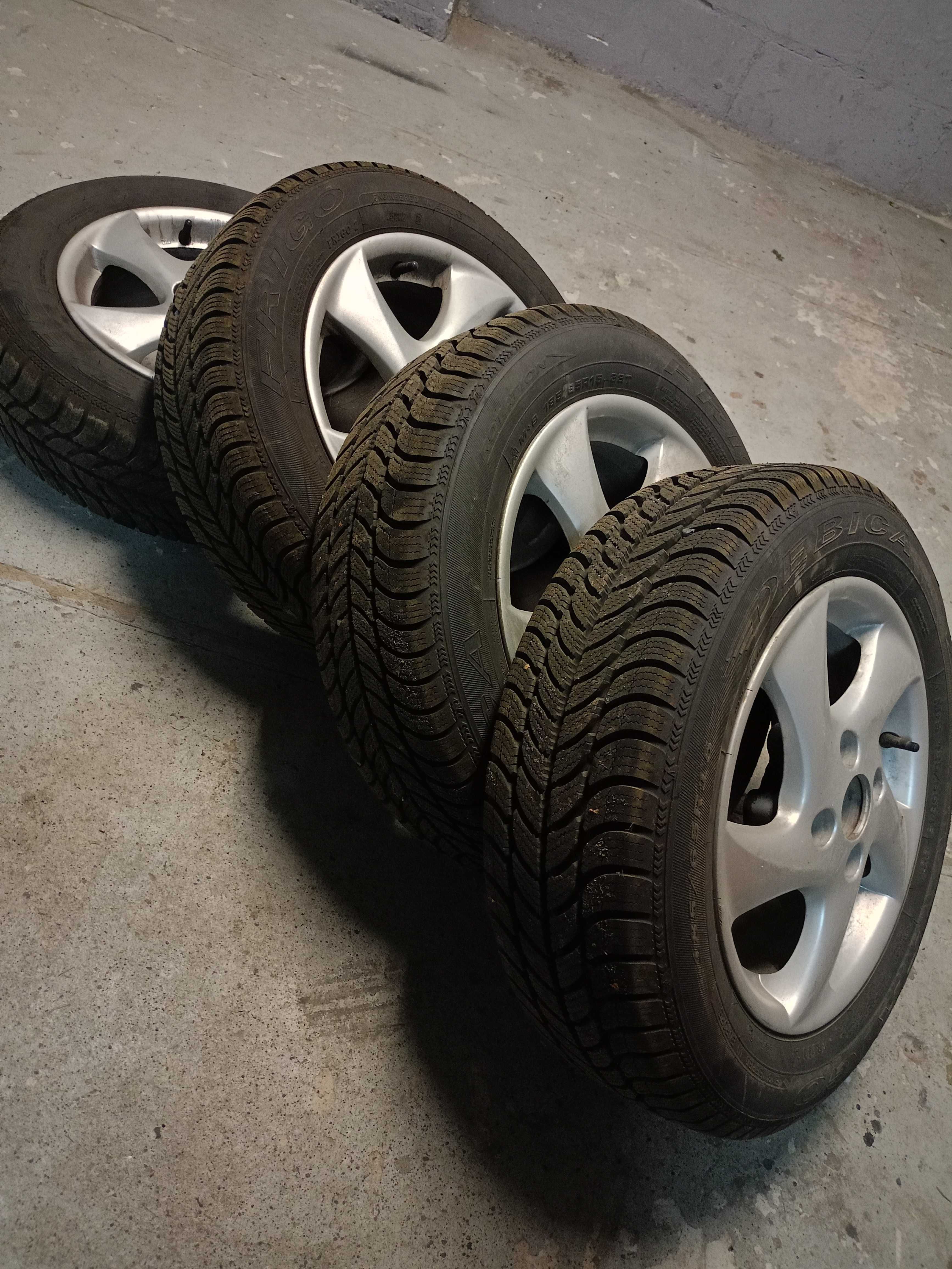 Koła/Felgi/Opony zimowe 185/65/R15  4x108(peugeot/citroen/opel/audi)