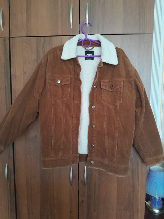 Тёплая куртка фирмы ZARA