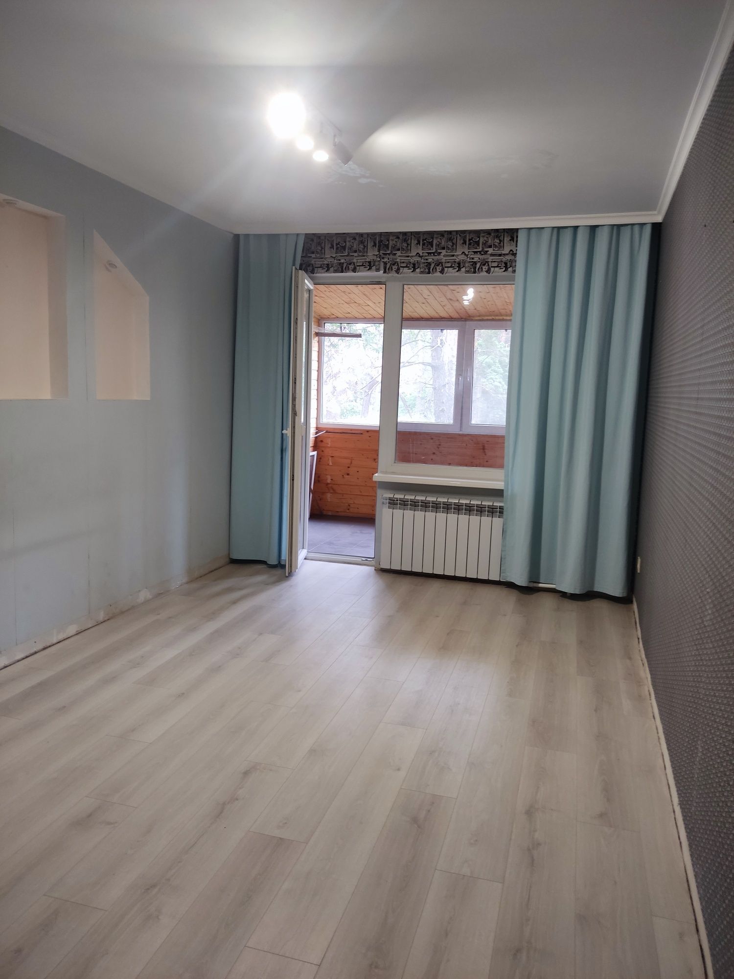 Продам 2-х кімнатну квартиру з євроремонтом