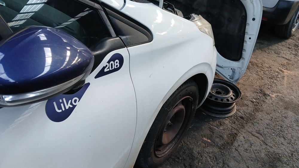 Guarda-lamas direito PEUGEOT 208