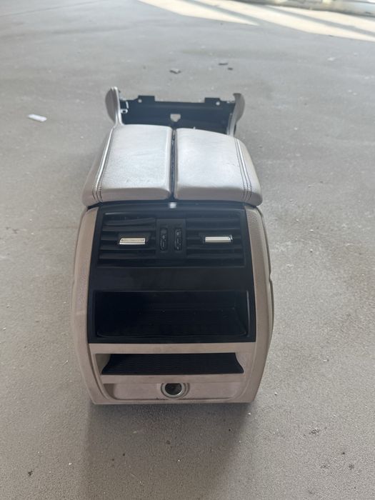 Підлокітник центральна консоль бмв ф10 bmw f10