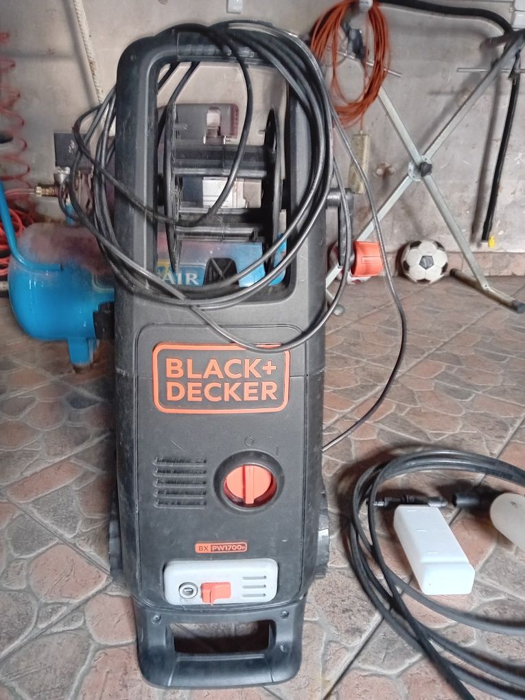 Myjka ciśnieniowa Black +Decker