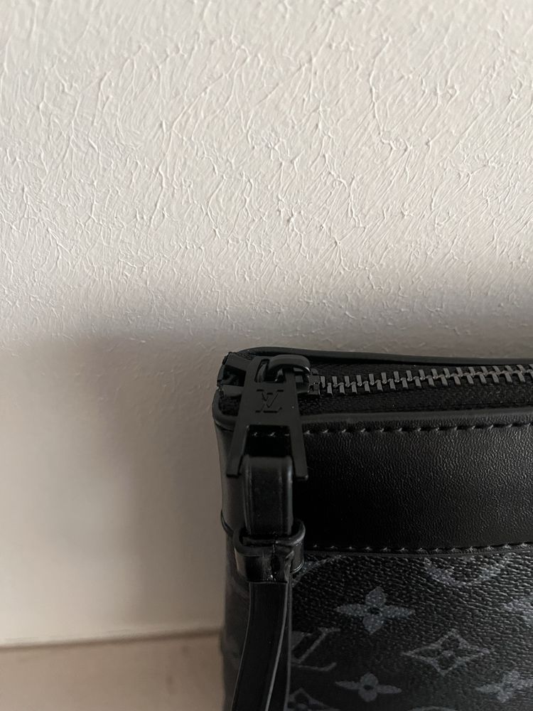 Louis Vuitton Pochette Voyage Souple