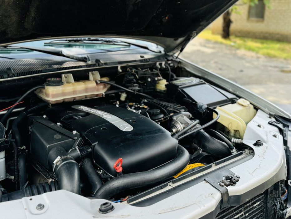 Продам автомобіль Mercedes ML повний привод в хорошем состоянии