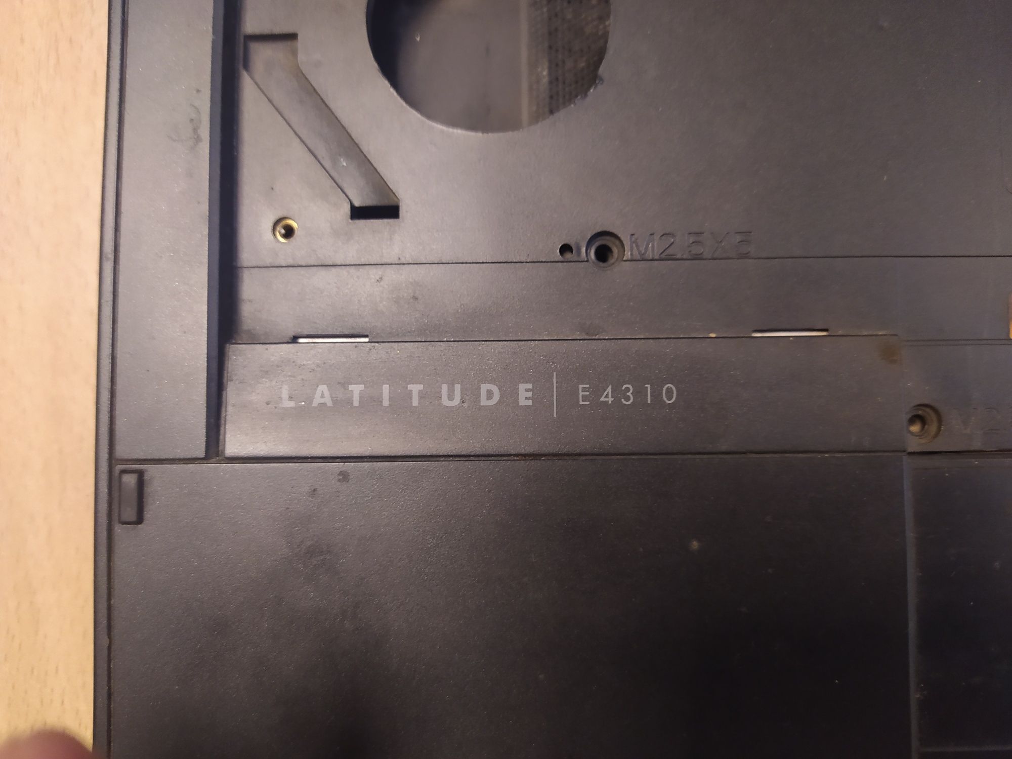 Dell latitude E4310 разборка Матриця