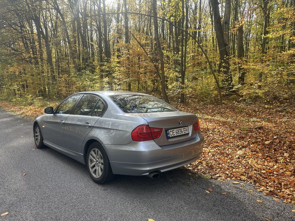 Продаю BMW 320 е90 2008 року