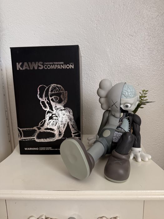 Boneco Kaws 30Cm