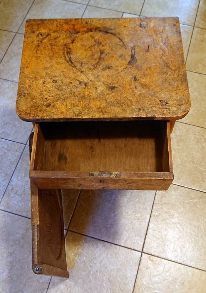 Szafka nocna (art deco?)