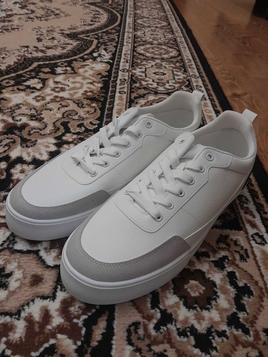 Чоловічі кросівки